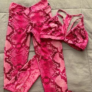 LICI FIT Barbie Boa SET -M only worn twice